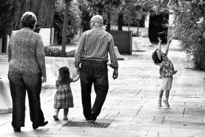 12052011Breve_historia_de_abuelos_y_nietos1
